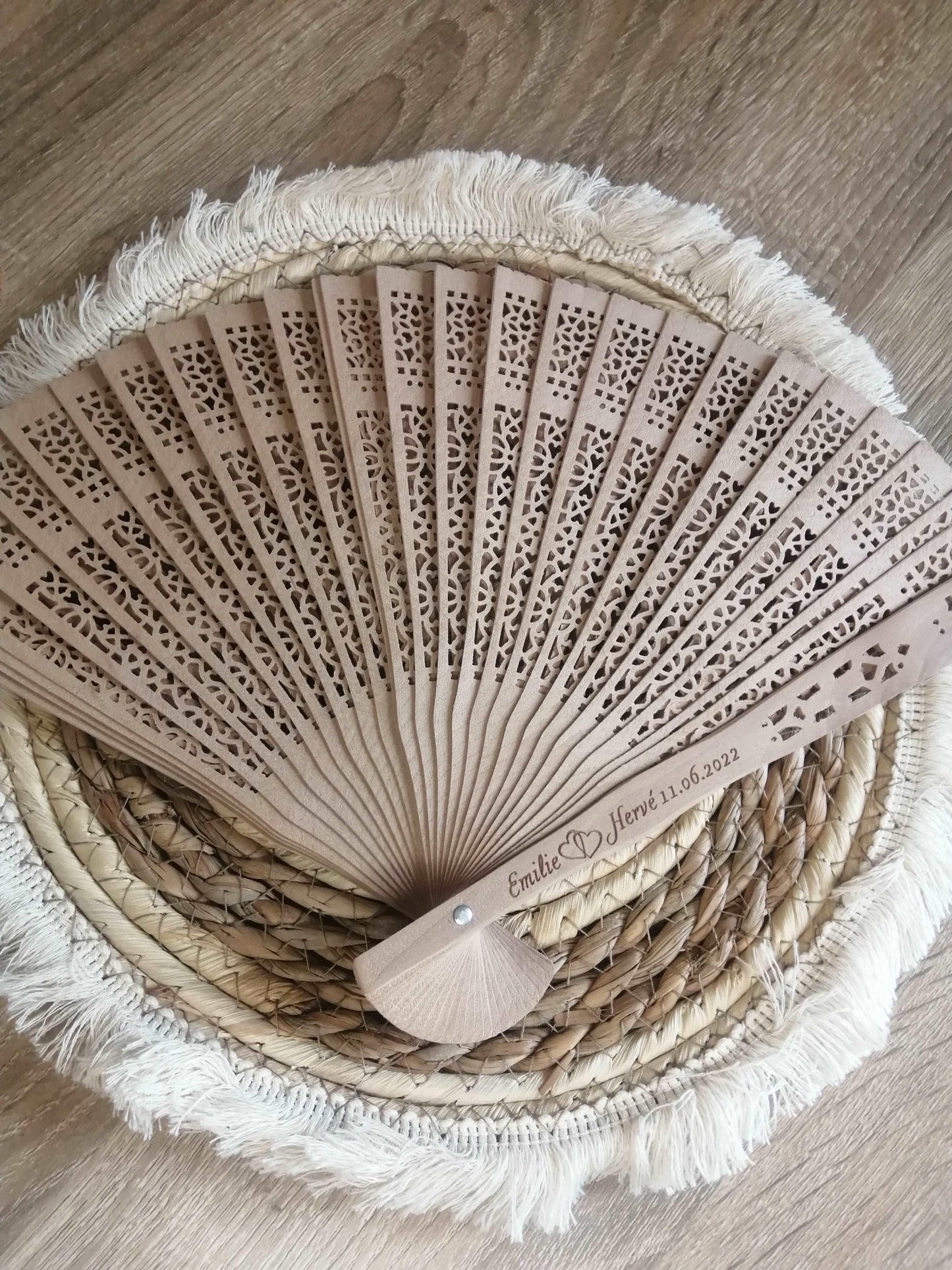 Eventail personnalisé mariage en bois avec sac organza - Atelier Eli'magine