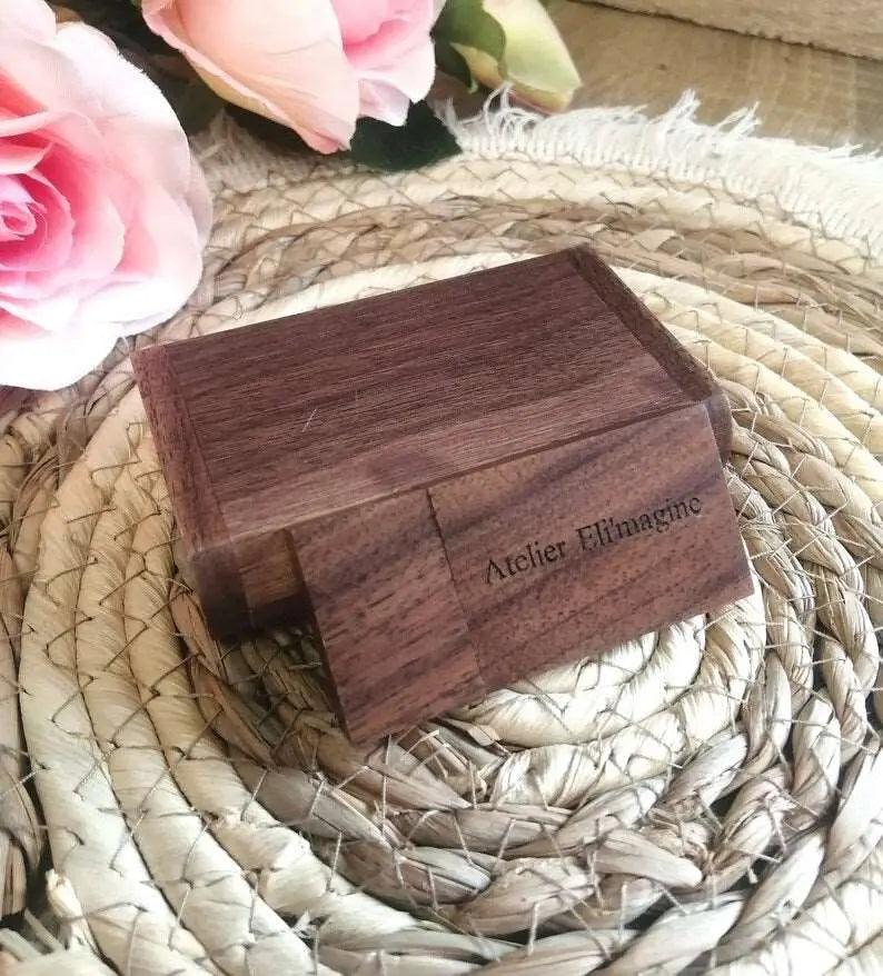 Coffret clé USB 3.0 de 32Go en bois de Noyer à personnaliser - Atelier Eli'magine
