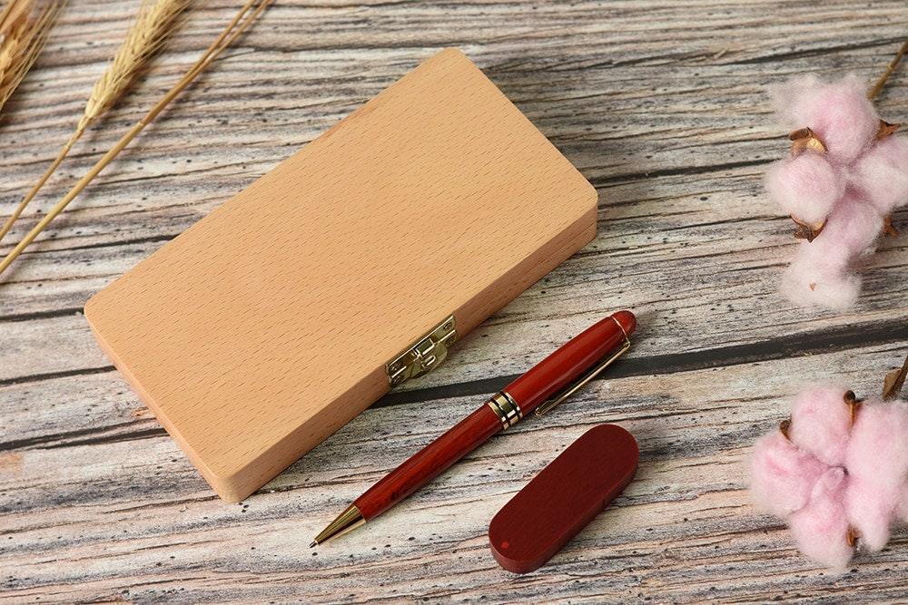 Coffret USB + stylo à bille en hêtre de 16 GO ou 32 GO à personnaliser en bois - Atelier Eli'magine