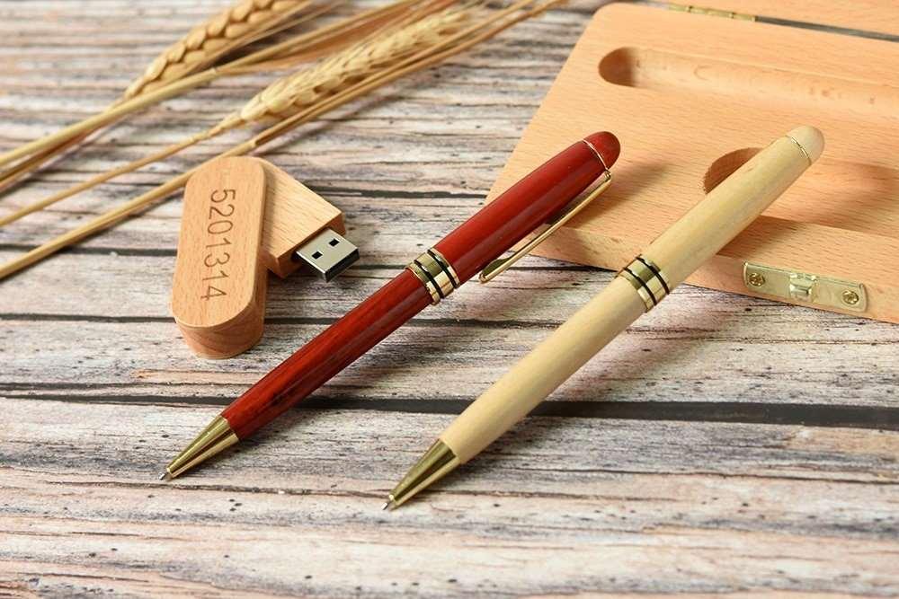 Coffret USB + stylo à bille en hêtre de 16 GO ou 32 GO à personnaliser en bois - Atelier Eli'magine