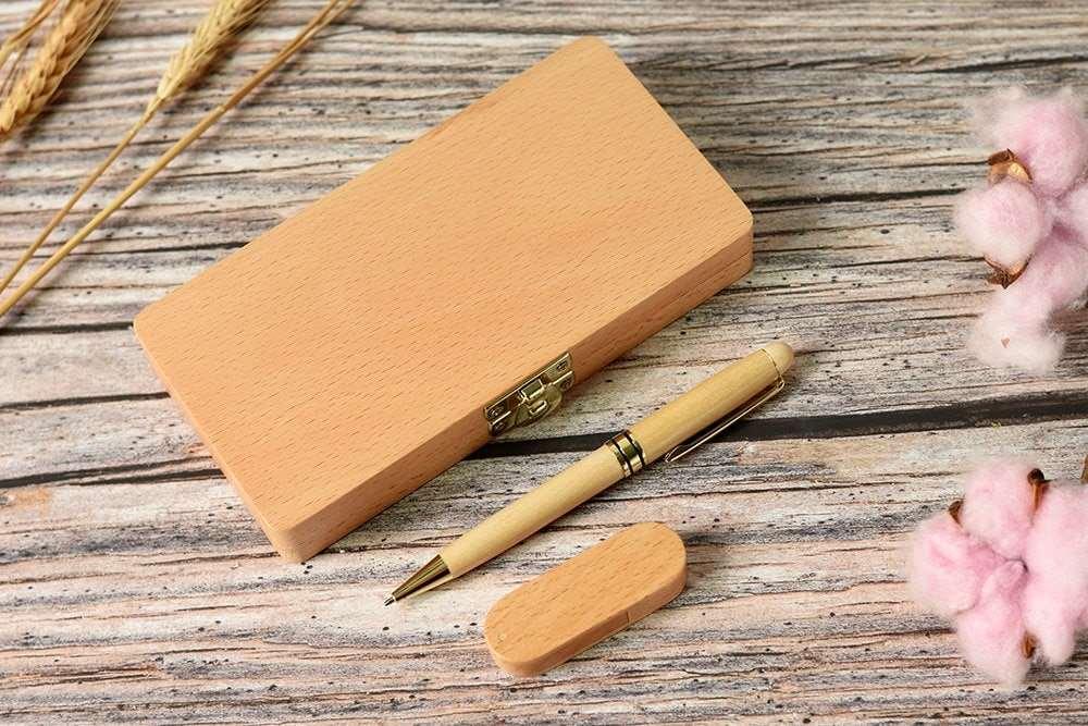 Coffret USB + stylo à bille en hêtre de 16 GO ou 32 GO à personnaliser en bois - Atelier Eli'magine