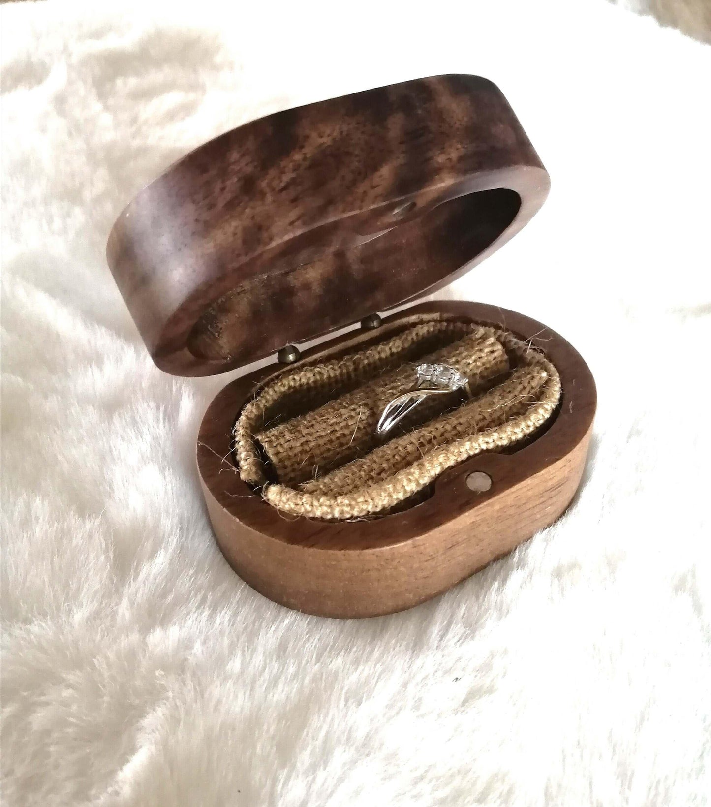 Boîte alliance à personnaliser Ovale en Noyer - Atelier Eli'magine