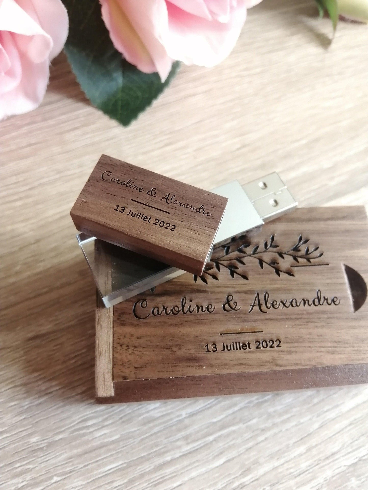 Coffret clé USB de 32Go en bois de Noyer à personnaliser - Atelier Eli'magine