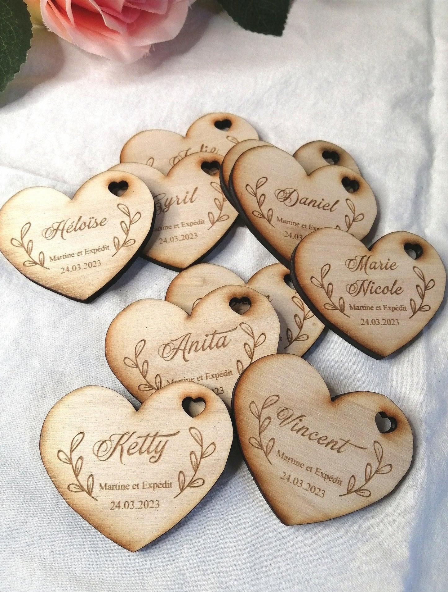 Marque place en bois forme coeur - Atelier Eli'magine