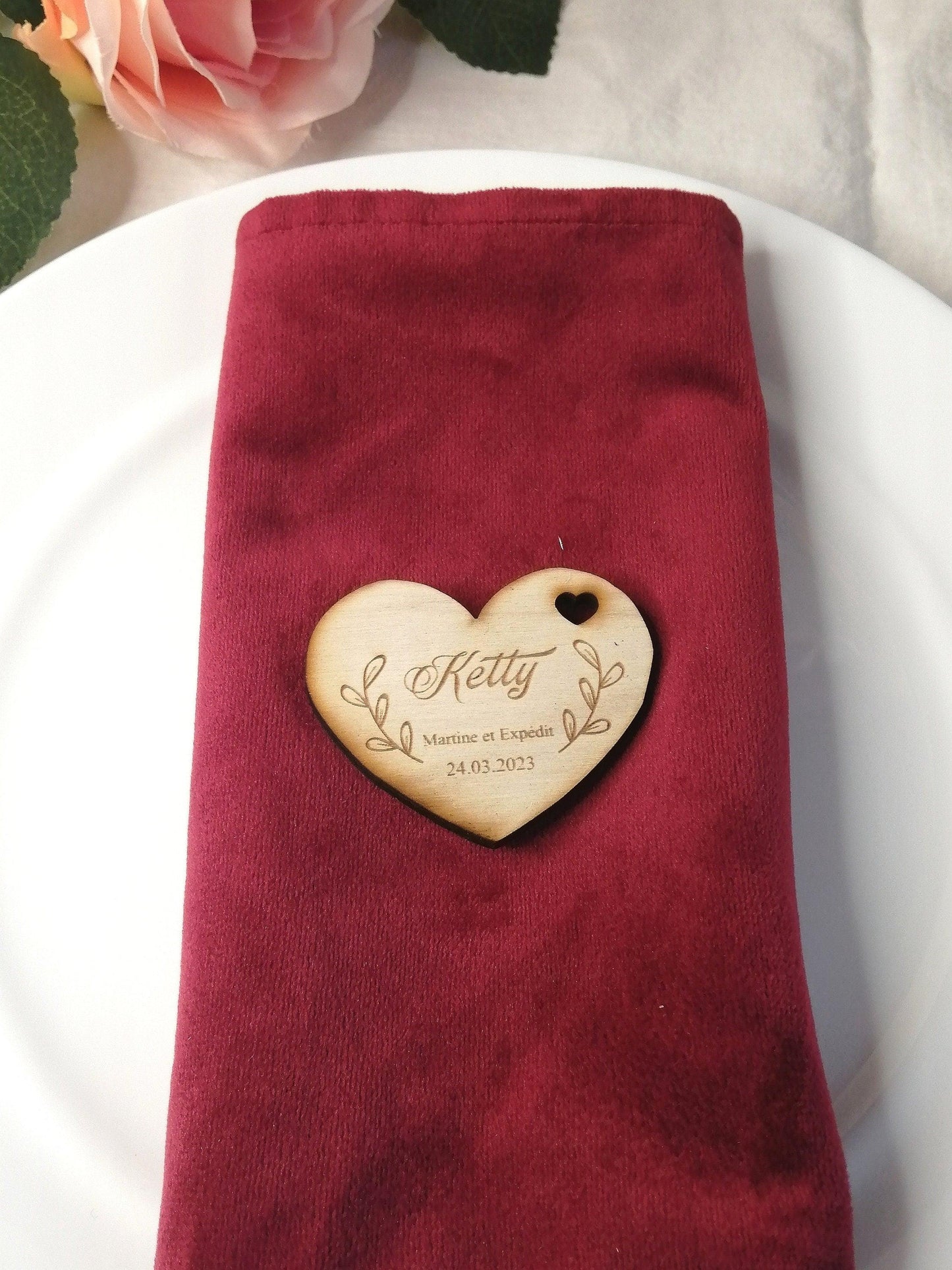 Marque place en bois forme coeur - Atelier Eli'magine