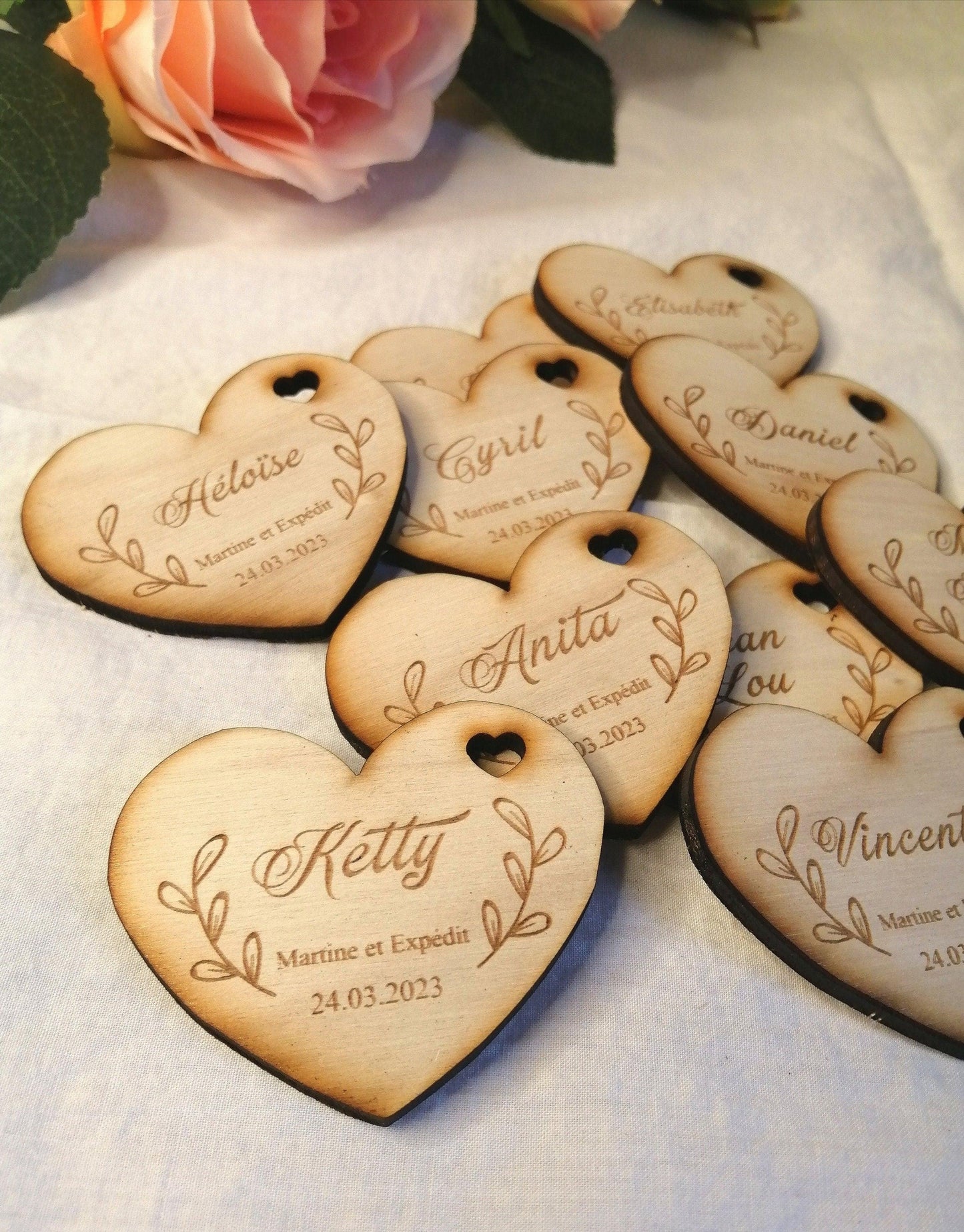 Marque place en bois forme coeur - Atelier Eli'magine