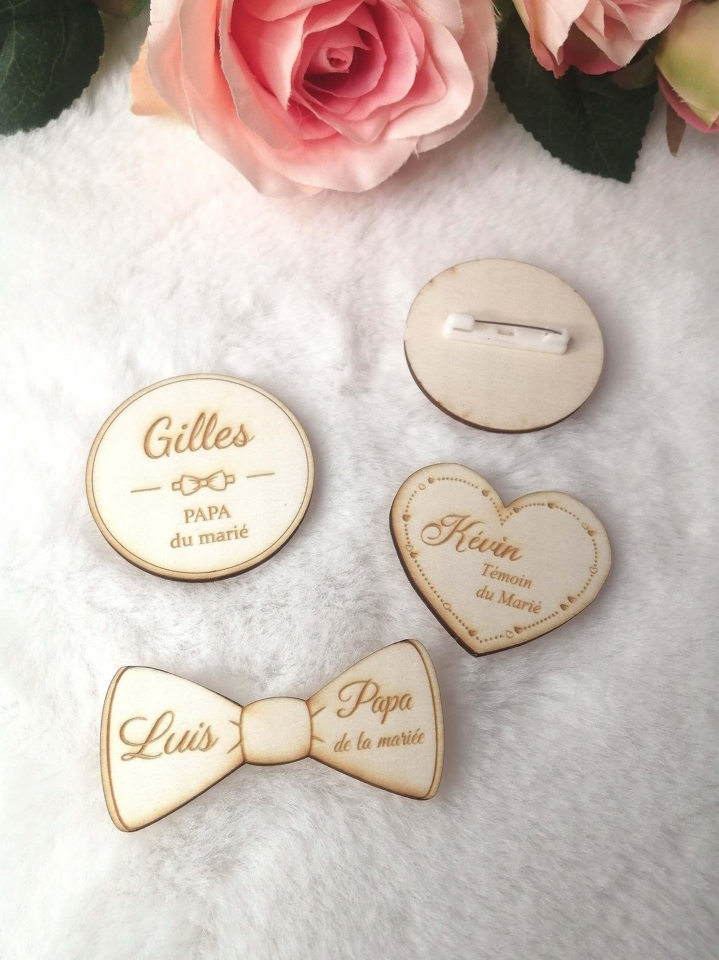 Badge mariage en bois personnalisé - Atelier Eli'magine