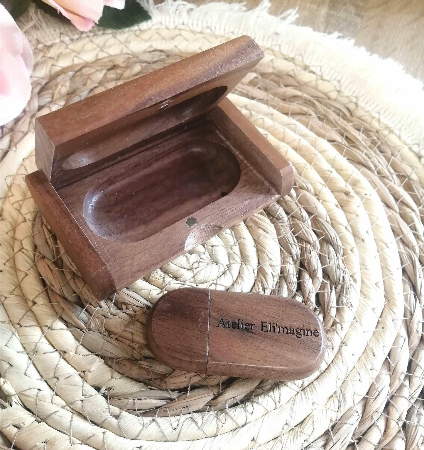 Coffret clé USB de 32Go en bois de Noyer à personnaliser - Atelier Eli'magine