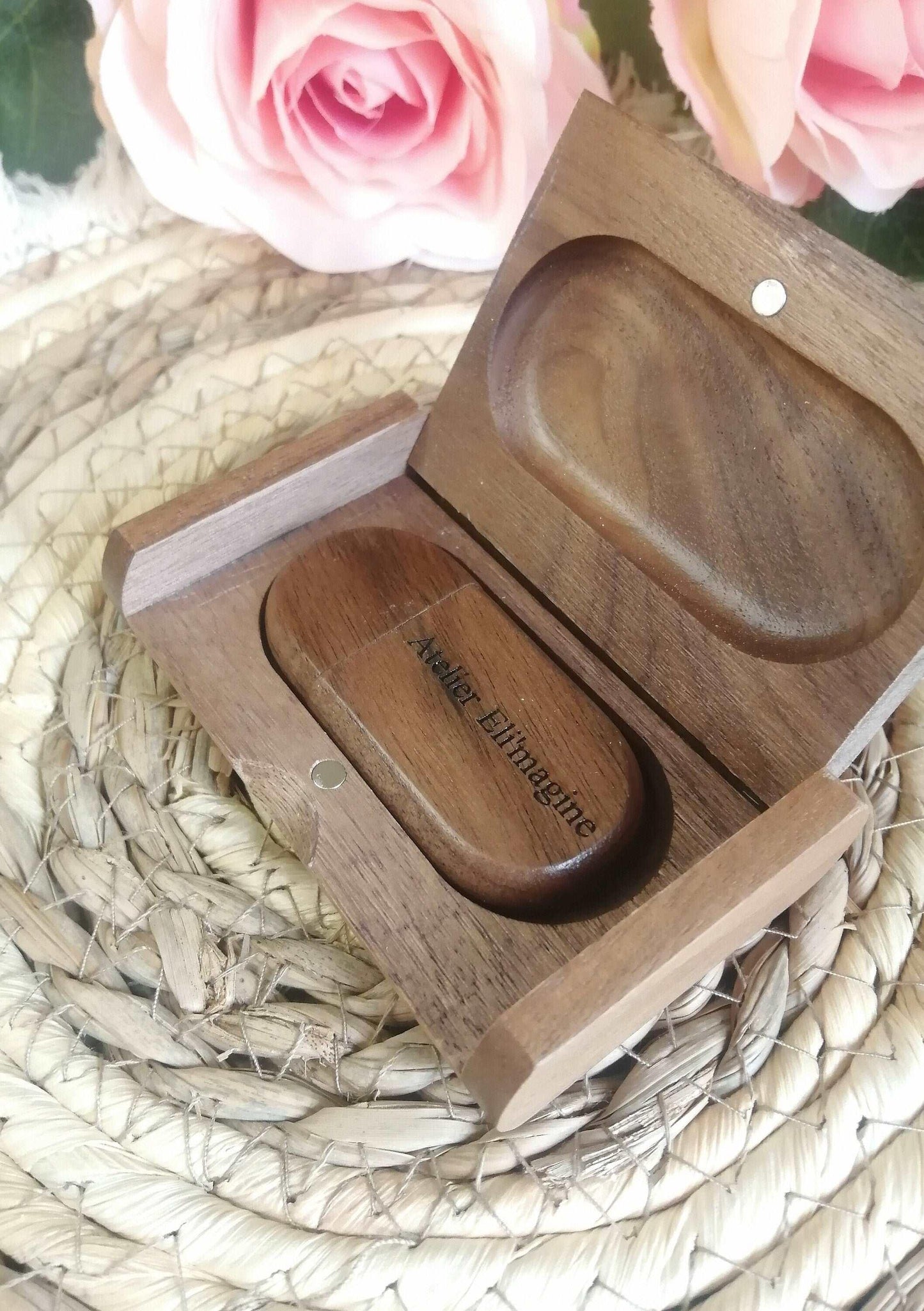 Coffret clé USB de 32Go en bois de Noyer à personnaliser - Atelier Eli'magine