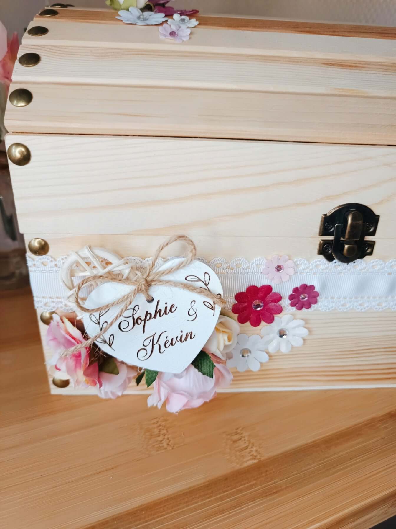 Urne coffre en bois pour carte de mariage