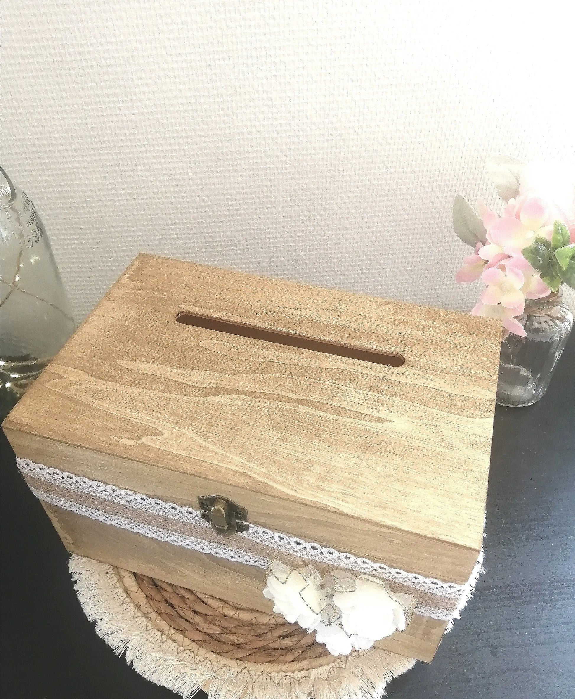 Urne en bois personnalisée pour mariage - Atelier d'Aubin