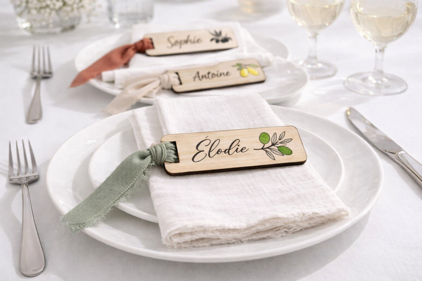 Marque place mariage bois personnalisé avec ruban soie